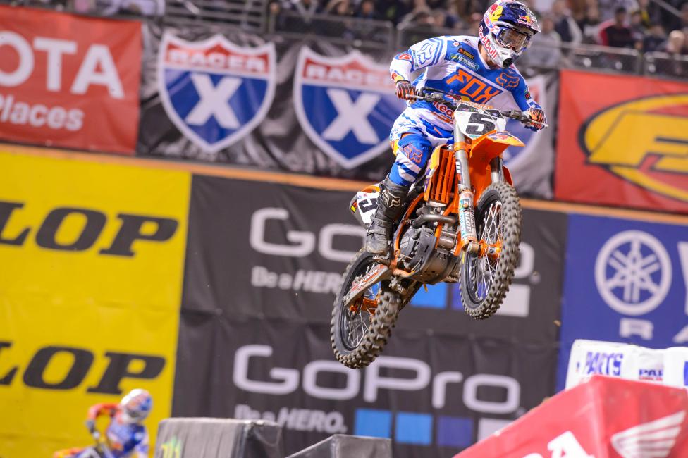 Dungey was aggressive down the stretch in Oakland. 