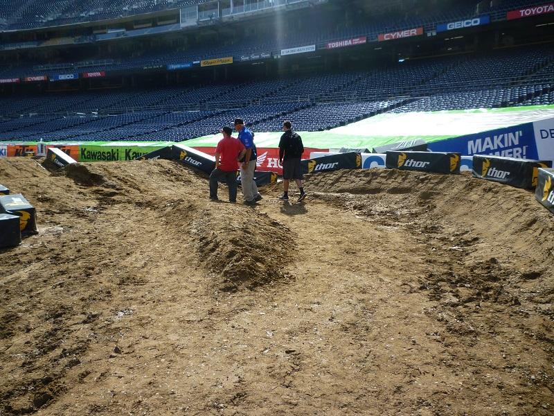 This is a different section than the split lane. Take the inside and single-double-triple, or take the outside and triple-triple.