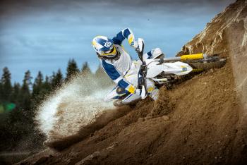 BTS: Husqvarna Team Photo Shoot