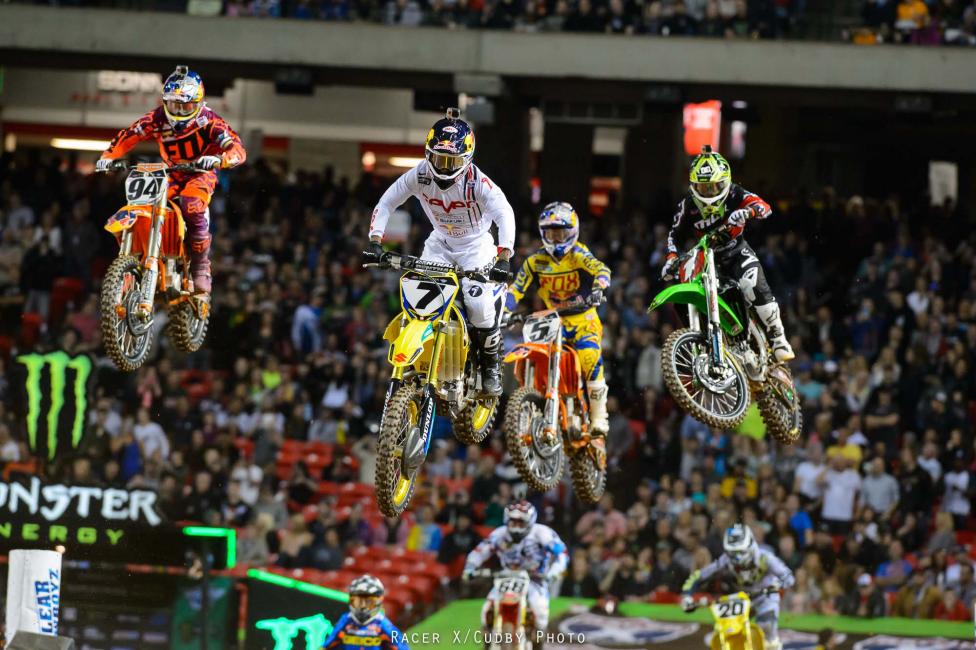 The Yoshimura Suzuki rider washed his front end out while braking at the end of the start straight in the opening lap. Villopoto made a mistake on the first lap and fell back a few positions. This put Roczen into second behind Alessi.