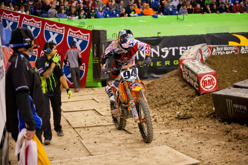 With Dungey out front, the championship aspirations of Ken Roczen took a giant hit. Following the first turn crash, Roczen had worked his way eleventh before another huge crash left him on the ground. Roczen tried to return, but was unable to finish. He finished the night 21st.