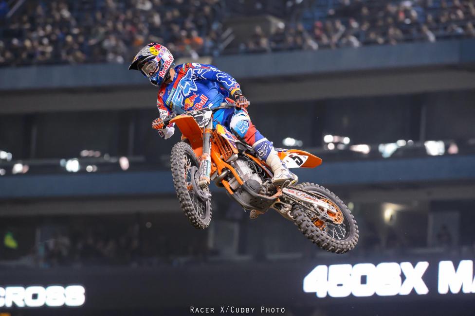 Although never in the mix for the win, Dungey once again put together a consistent twenty laps to finish third and pick up valuable championship points. He couldn't hold off Stewart or get Barcia but he did get around Roczen.
