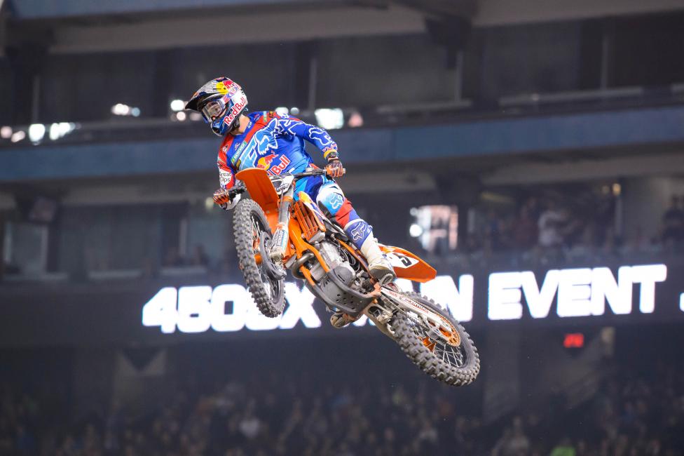 Can Dungey pick up ground on RV in St. Louis? 