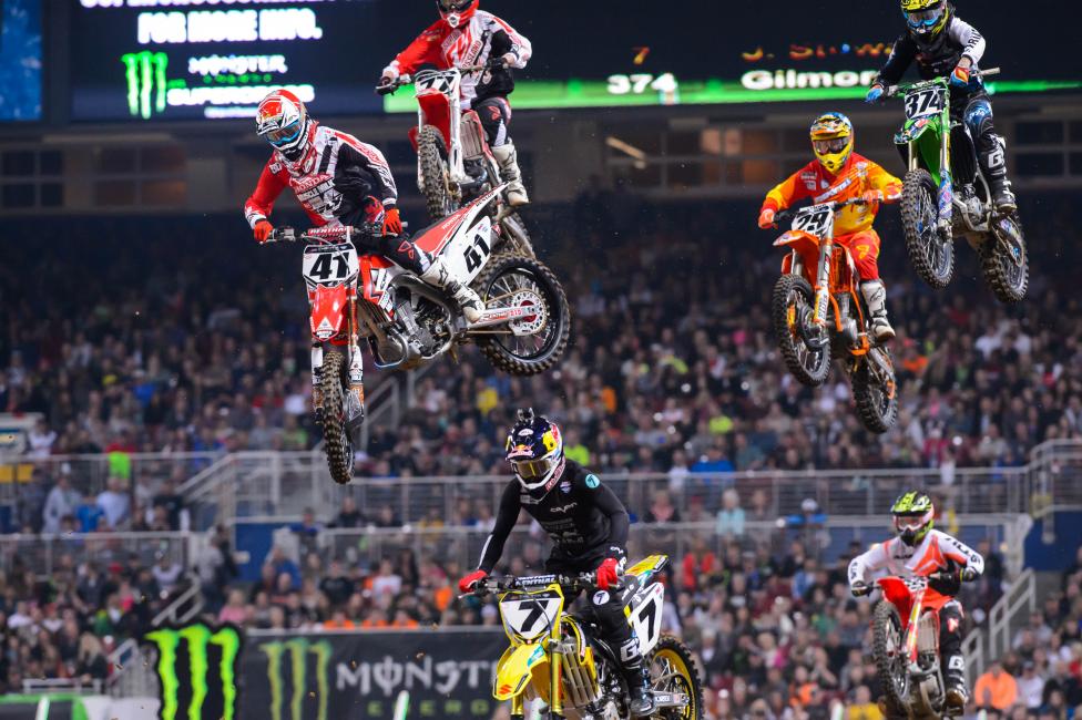 The 450 field has lost a few riders the last few weeks, but it was good to see the likes of Trey Canard (41) getting back into it.