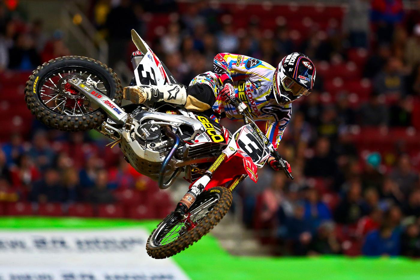 Different View, St. Louis