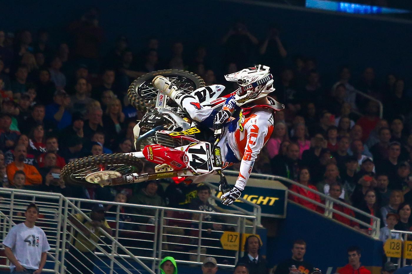 Different View, St. Louis