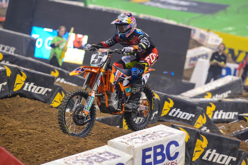 Dungey's trainer Robb Beams tries to flatten out the long season. 