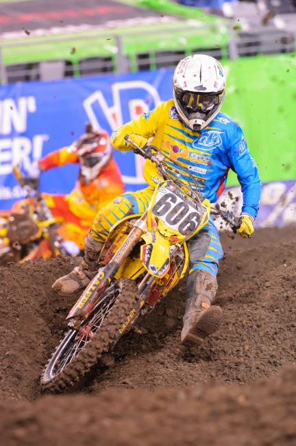 Matthes has noticed that Ronnie Stewart only has two sets of gear. Help this guy.  