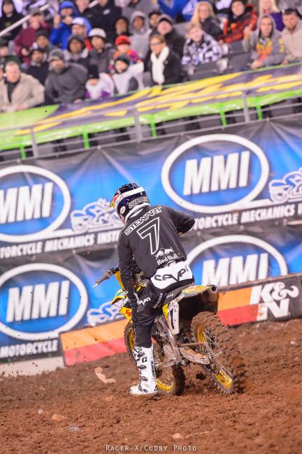 Stew hurt his knee in New Jersey but he's giving it a go this weekend.