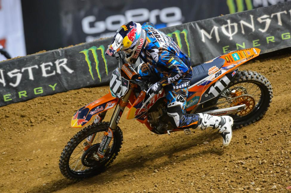 Does it feel like forever since you've seen Dean Ferris in action? Your feelings are correct. Hopefully he makes it back for some outdoor action.