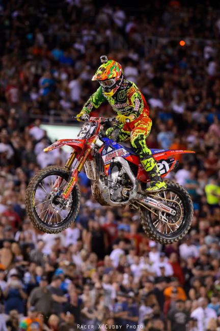 Seely struggled with his starts in both the 250 West main and later in the Shootout