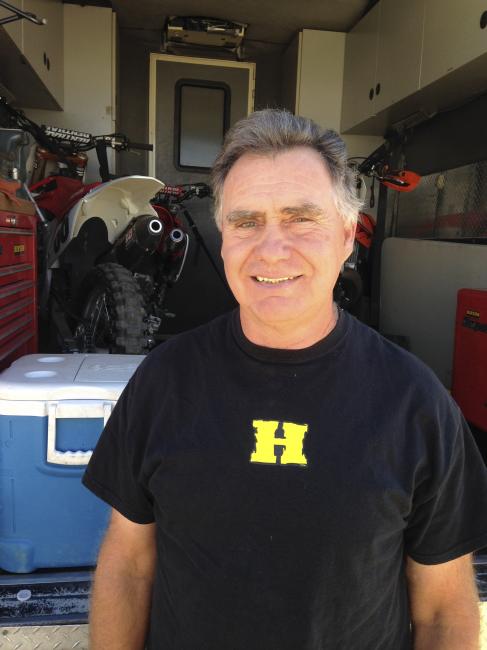 How cool is this, three-time AMA Champion Gary Jones took off all next week to come out and work the track at Glen Helen. That's soul! 