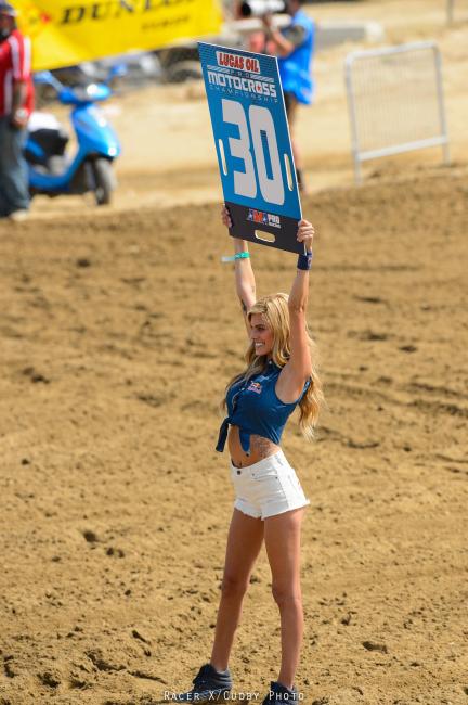 Shameless 30-second board girl shot.
