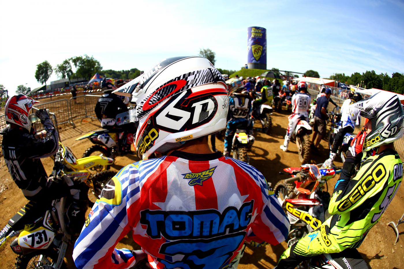 BDW50747-3375664128-O