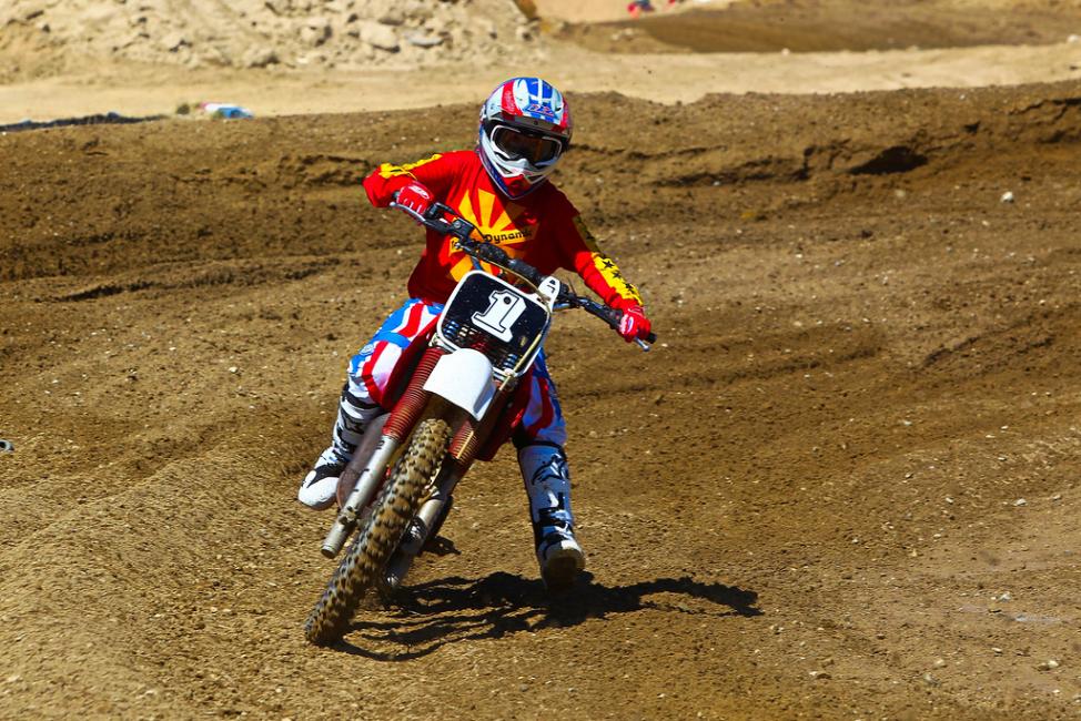  That’s Team Dynamic’s own Lisa Akin-Wagner, riding a mint Yamaha YZ125.