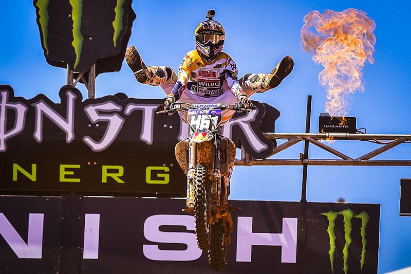 Romain Febvre won the MX2 class in Trindade.