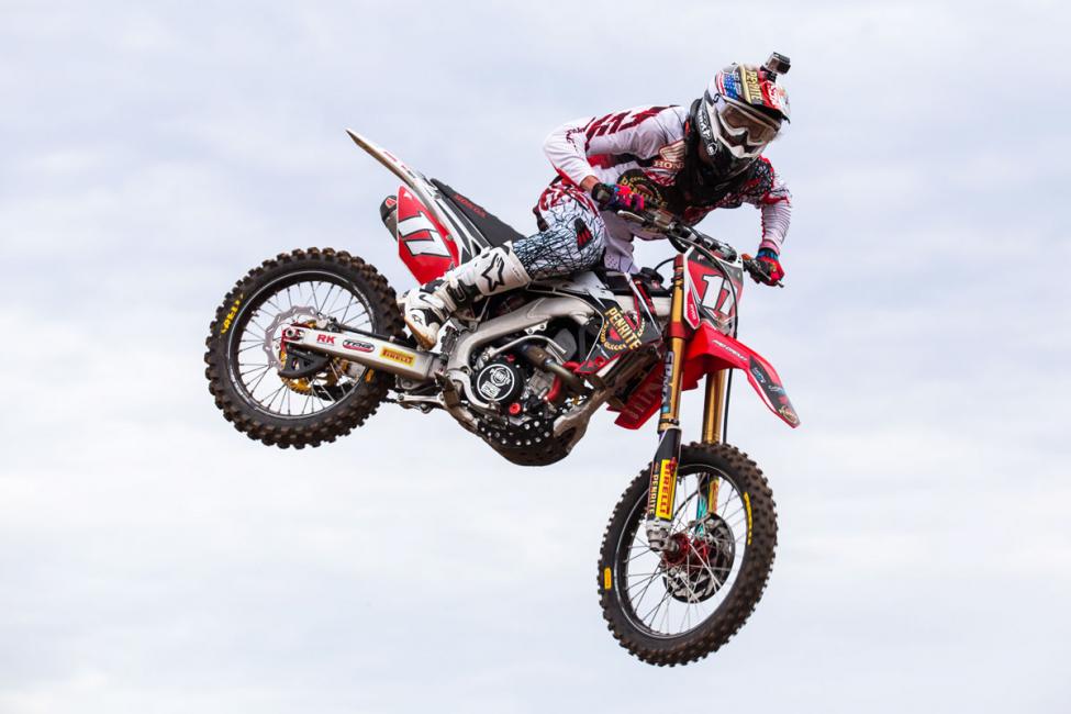 American Gavin Faith leads the SX2 Class. 