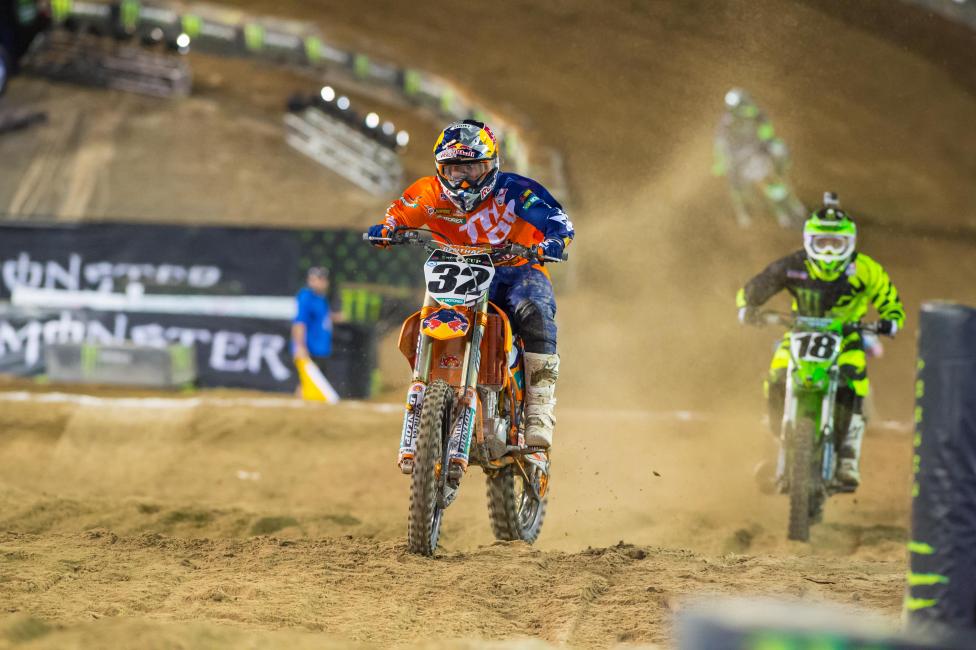 Hill finished 2-2 in the first two main events, but crashes in the third put him off the podium.  