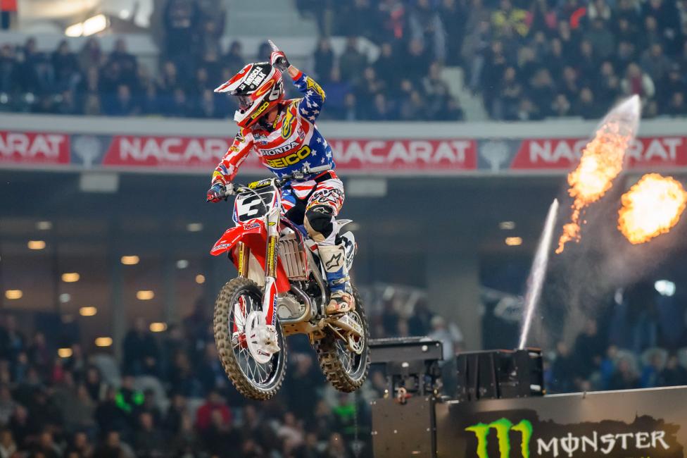 Google translate says dominate in English is dominer in French. That's Tomac.