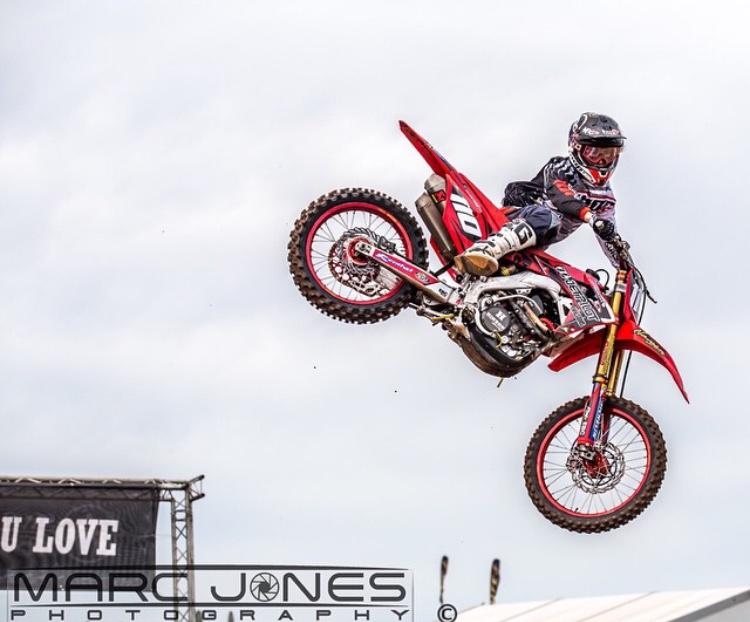 Peters finished third in the Australian Supercross Championship in 2014.  