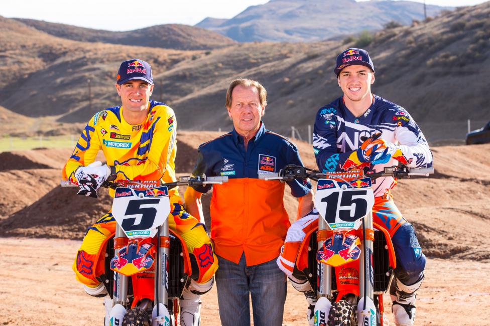 Roger DeCoster and the 2015 Red Bull KTM 450 team. 