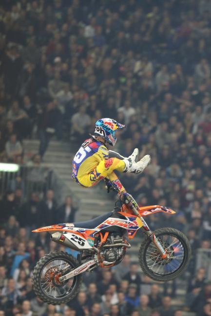Though overlooked prior to the event, Musquin was dominant. 