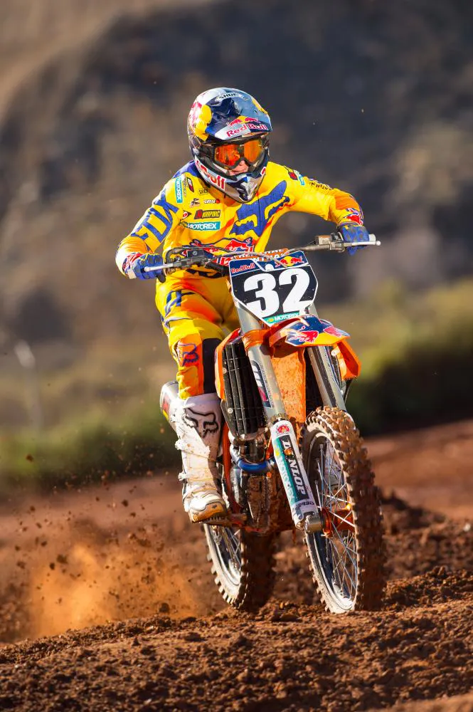 100760_Justin_Hill_32_4928