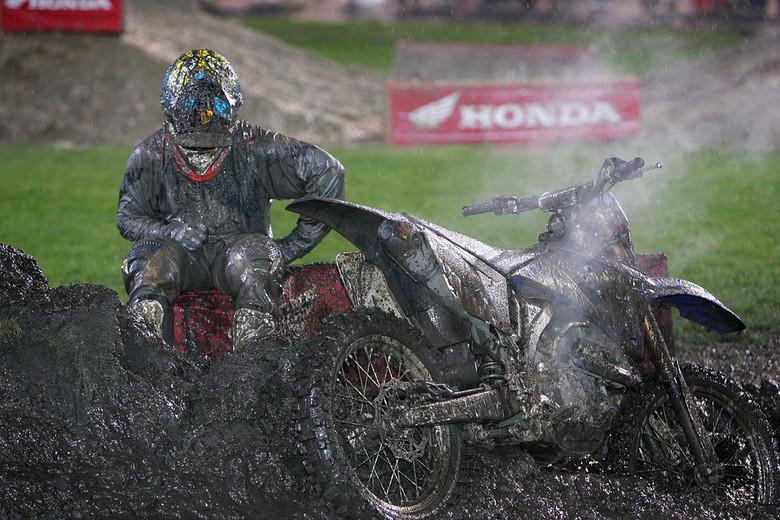 Vital MX’s Steve Giberson shot this iconic photo of Reed after his engine detonated on the last lap of the Daytona SX.