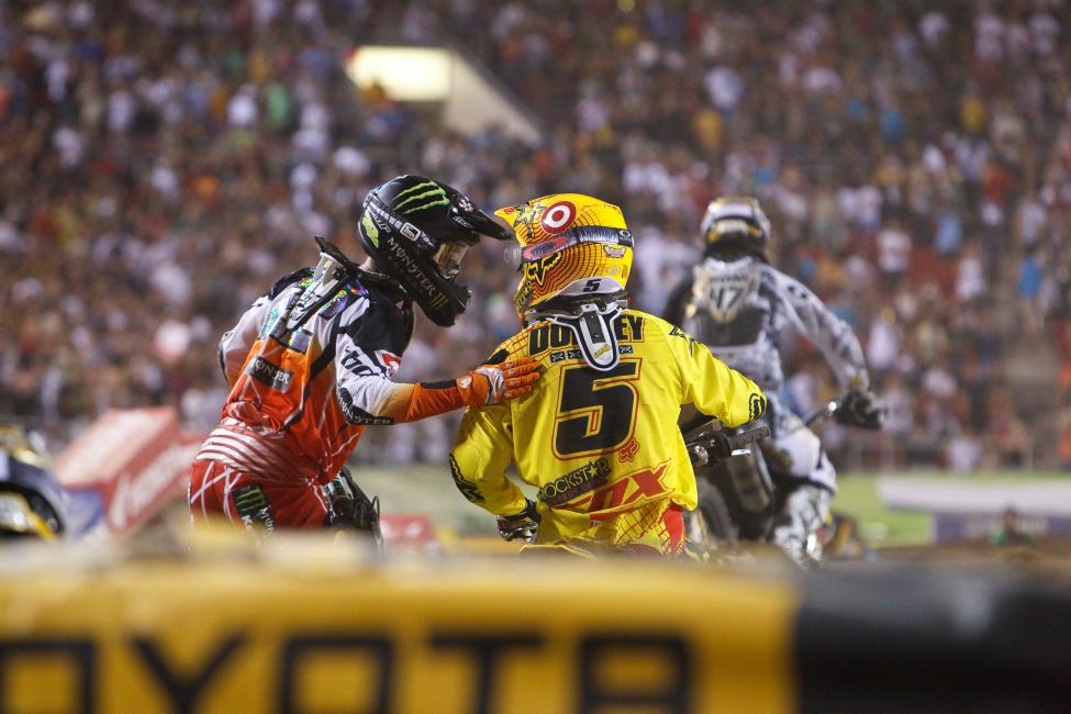 Dungey came back to win the Las Vegas finale over Reed, who collected his lone podium finish of the season.