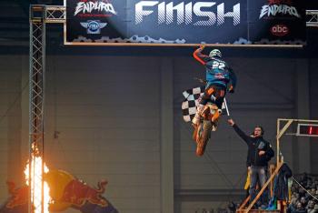 MSR Signs Jonny Walker