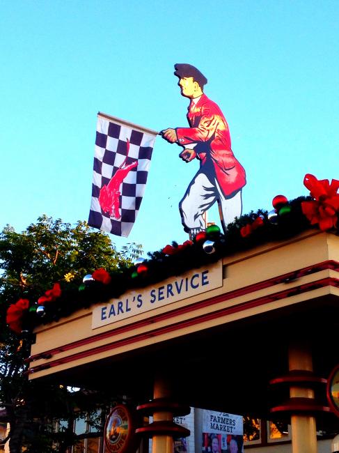 Looks like the AMA guys are going all-in for the upcoming retro race. 