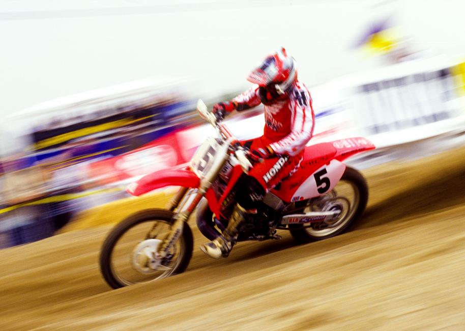 Pichon finished nineteenth outdoors and fourth in supercross with Team Honda in 1999. 