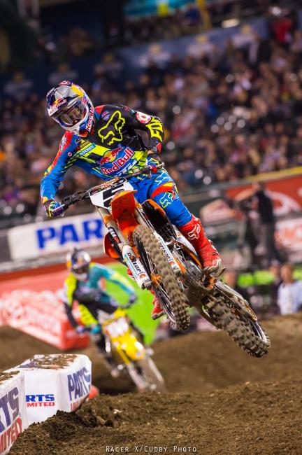 The Dunge is on the move, but he needs to holeshot one of these things. 