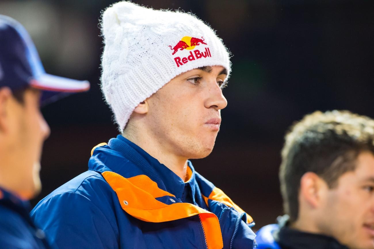 Dean Wilson Has Torn ACL, MCL