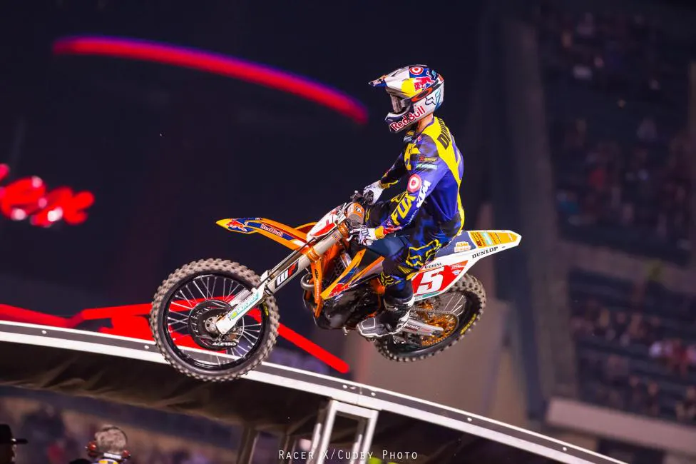 Ryan Dungey extended his lead in the standings with his first win of the season at Anaheim 3.