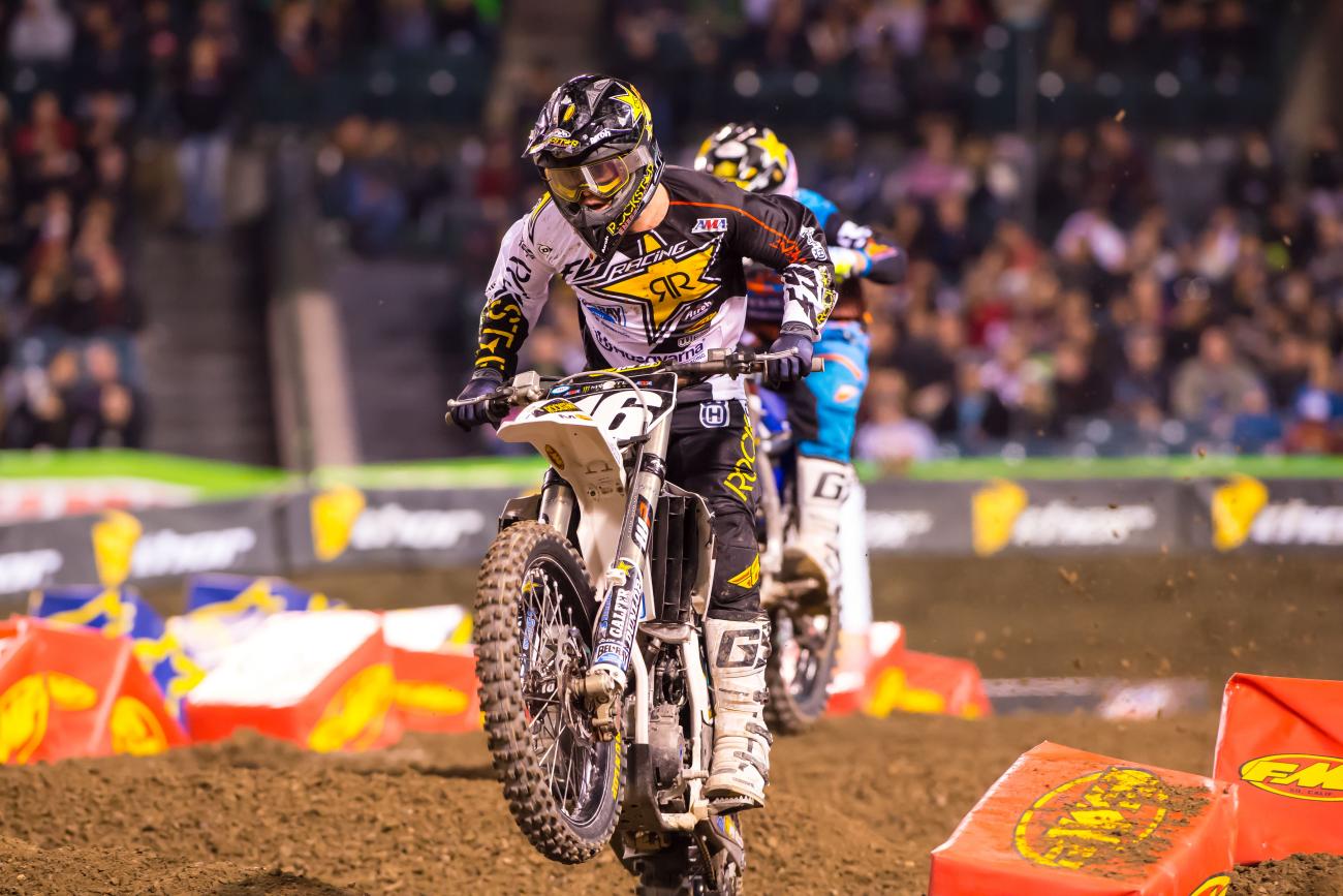 250 Words: Gate Lapse