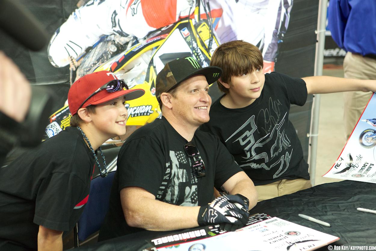 TAMPA-AX-NIGHT-_1092