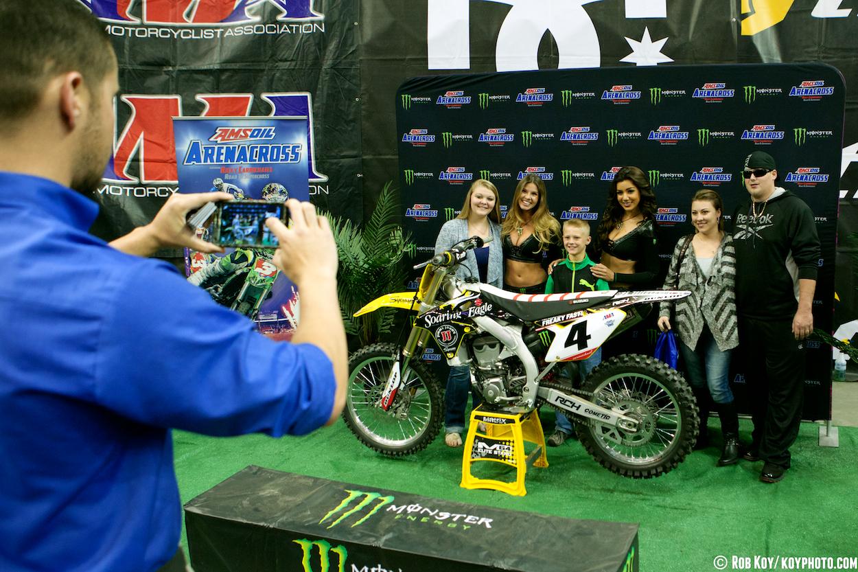 TAMPA-AX-NIGHT-_1087