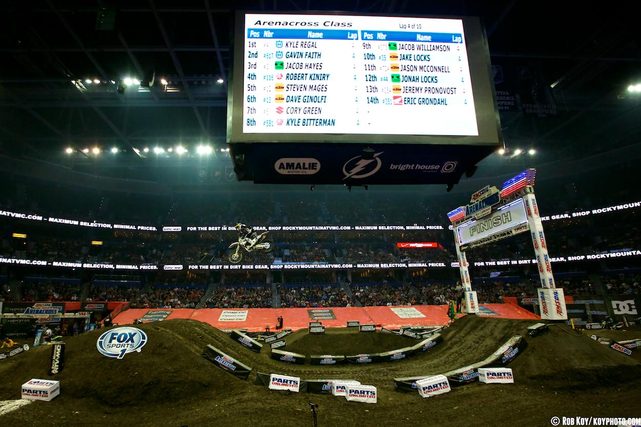 TAMPA-AX-NIGHT-_1232