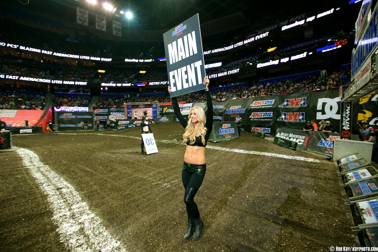 TAMPA-AX-NIGHT-_1313