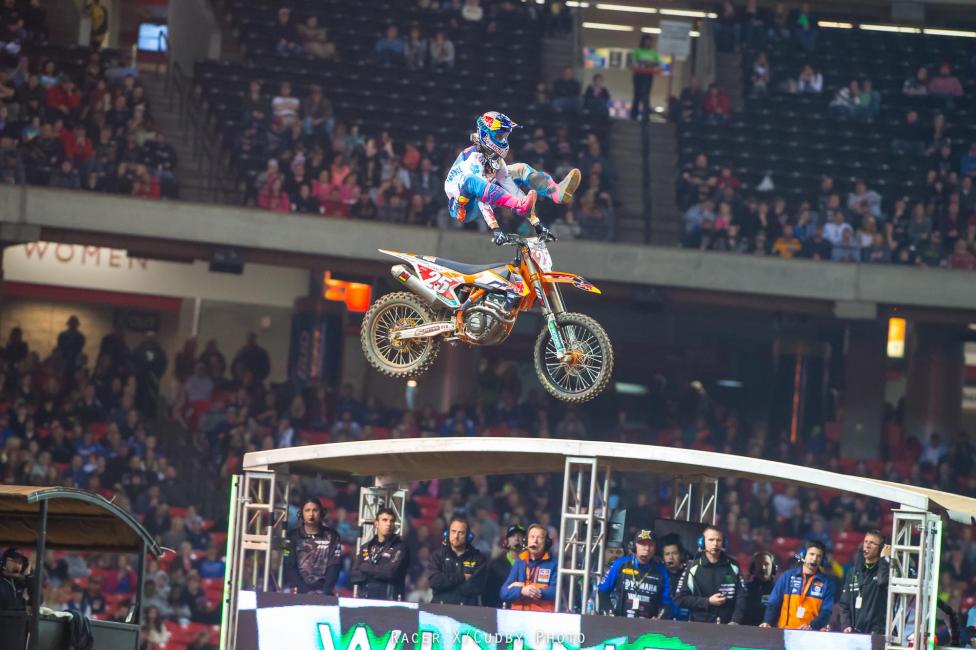 Musquin won his second main event in three rounds and controls the red plate.