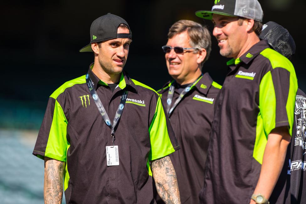 That's Lockwood between Davi Millsaps and mechanic Mike Williamson. 