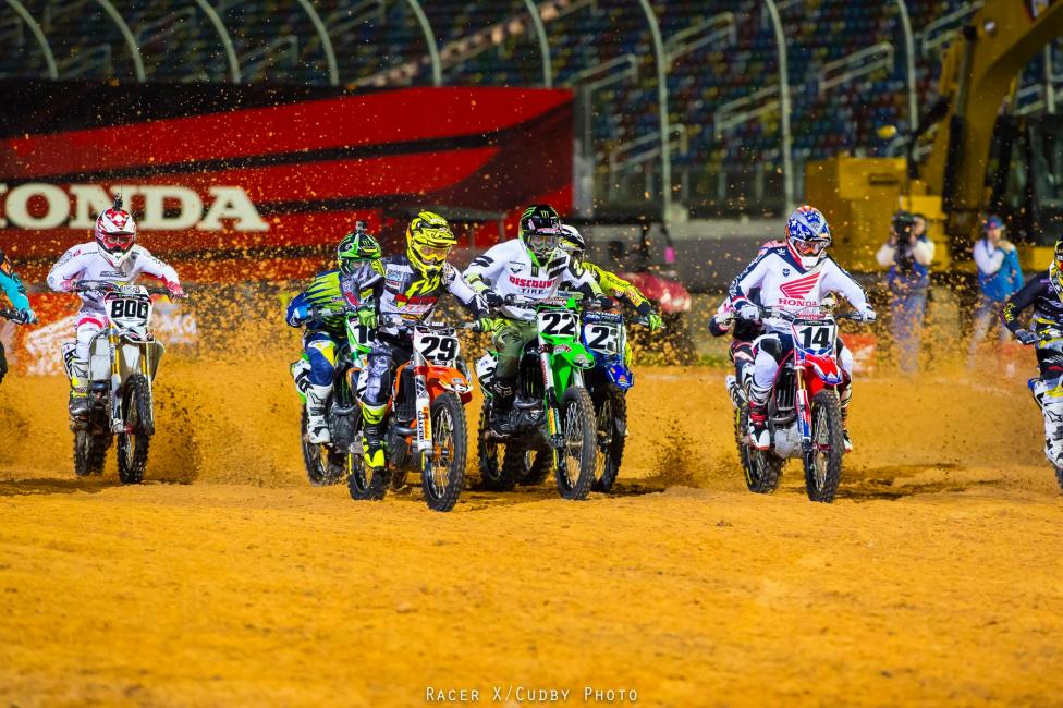 Andrew Short pulled the holeshot and held the lead for a few laps before being passed by Dungey.  