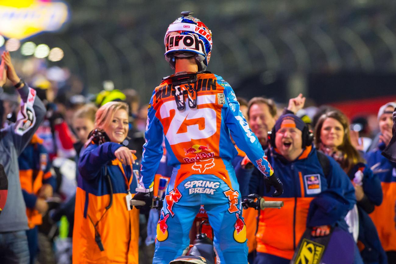 250 Words: Eyes on the Prize