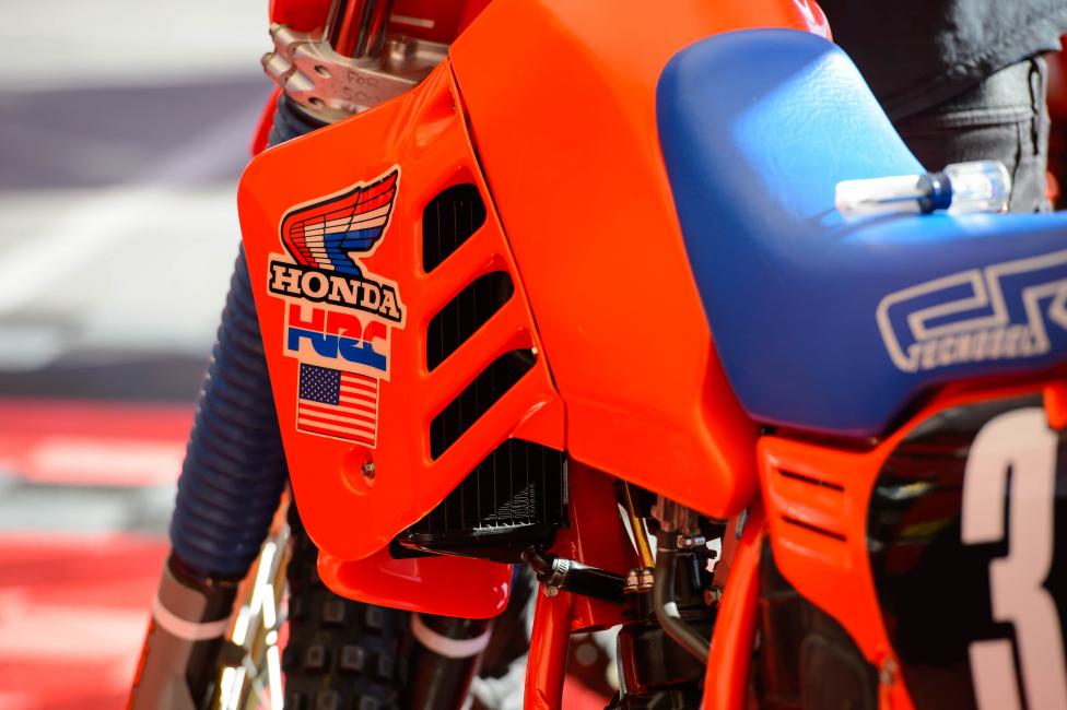 Honda also brought out an actual old-school bike for last year's retro race—Johnny O'Mara's legendary CR125 from the 1986 Motocross des Nations. This is not a retro-themed bike but actually just a retro bike—are you going to argue with us showing you a photo anyway?