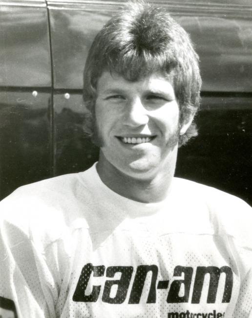 Jimmy Ellis was the first to win three straight races.