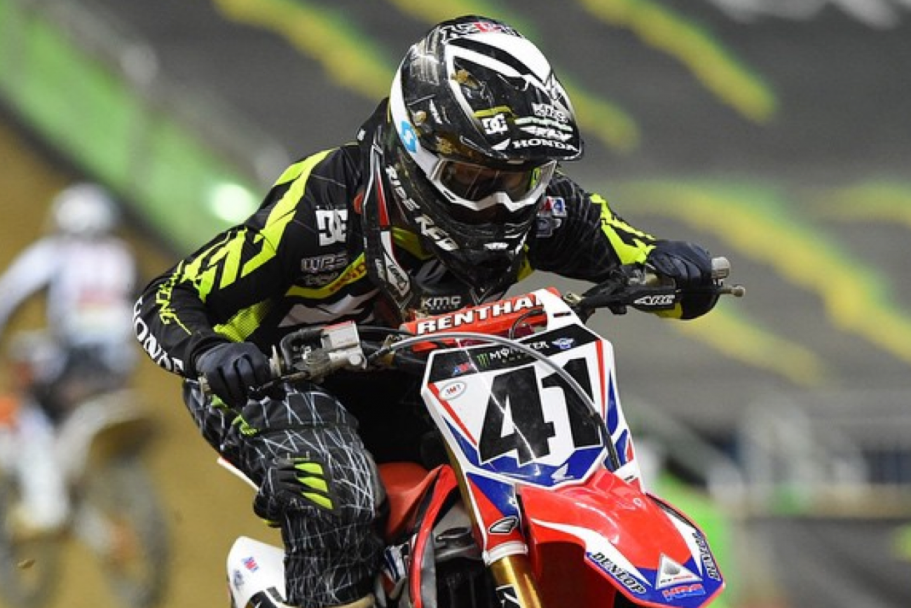 Trey Canard, Jake Weimer Crash in Detroit