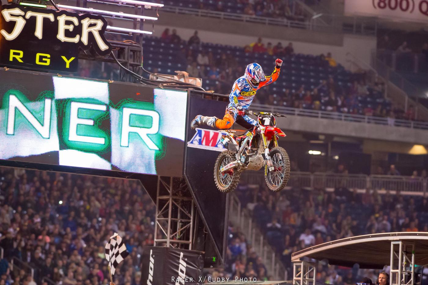 Bogle-DetroitSX2015-Cudby-224