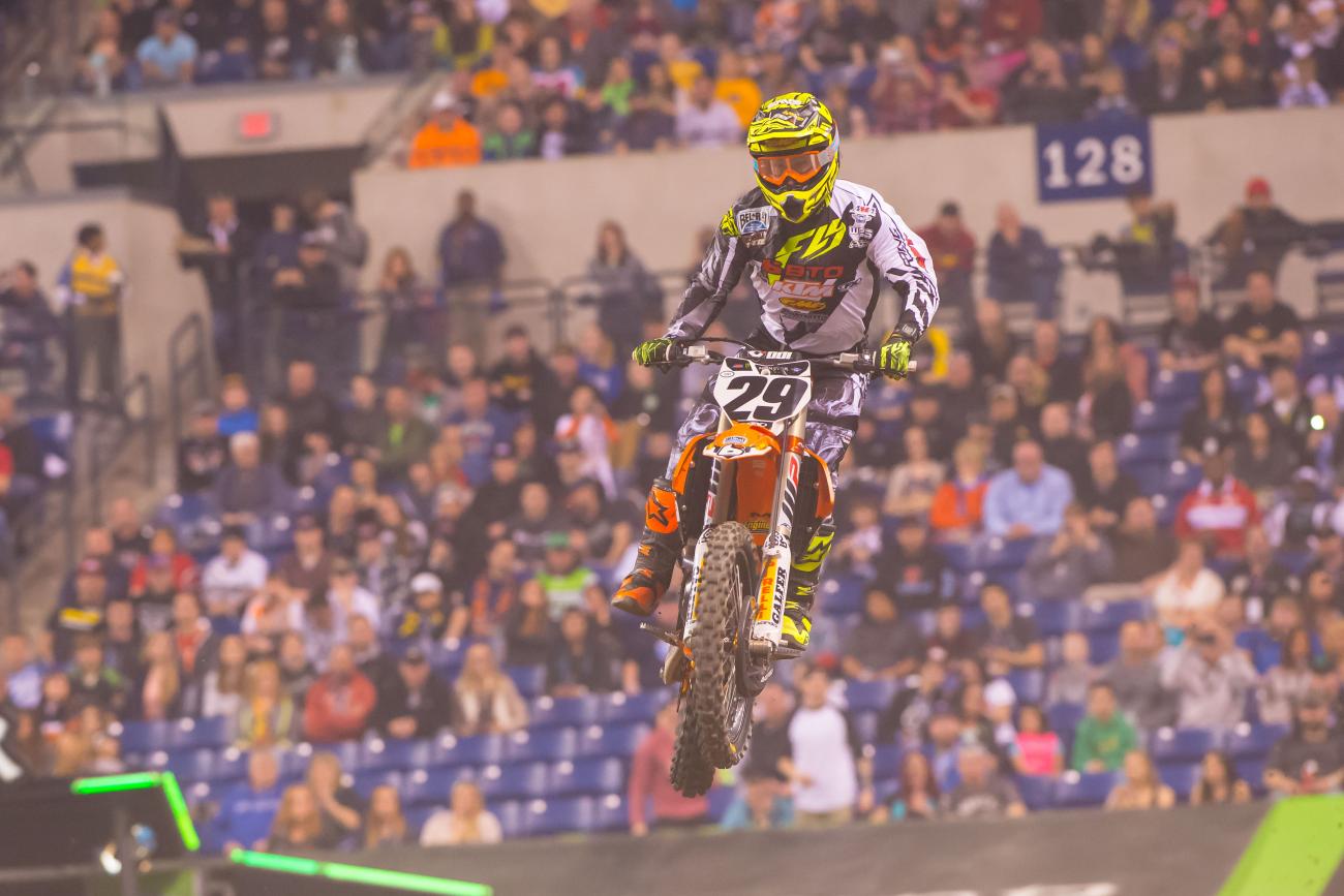 Between the Motos: Seiji Ishii