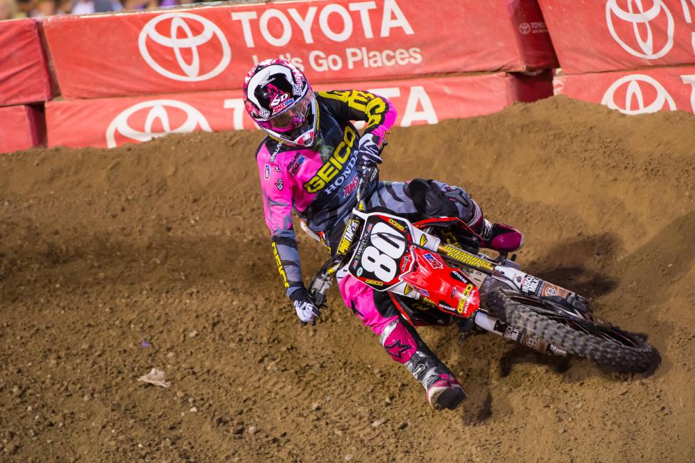 RJ Hampshire was on the gas early and ran third early. Yes, more GEICO Hondas! A big block pass from teammate Bisceglia sent him back to seventh, though.